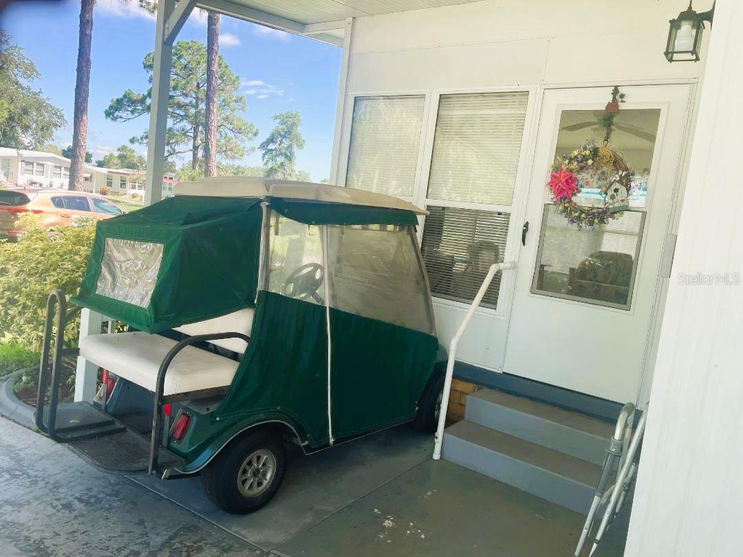 R4908835 Property Photo