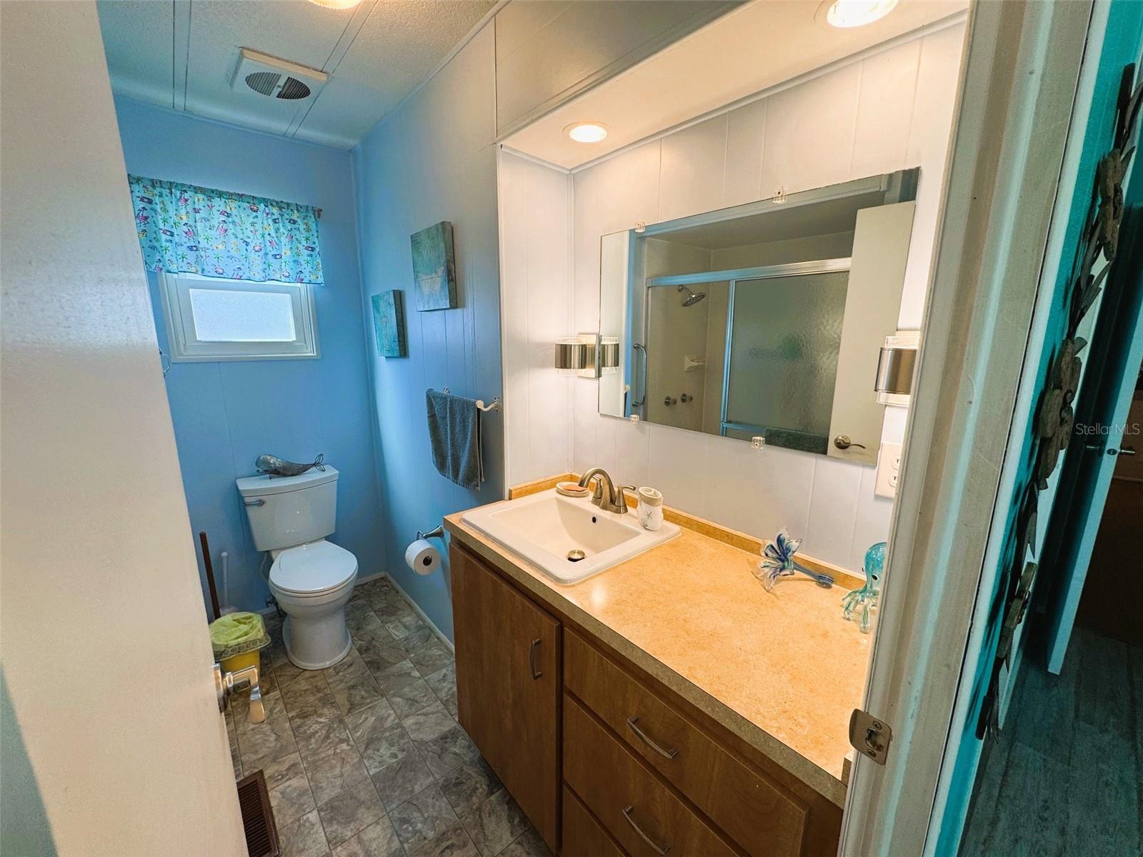 R4908835 Property Photo