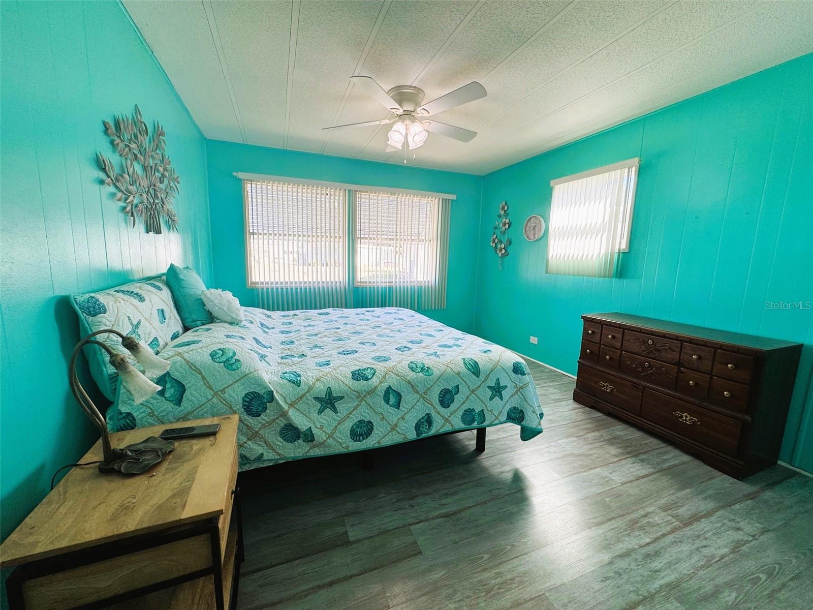 R4908835 Property Photo