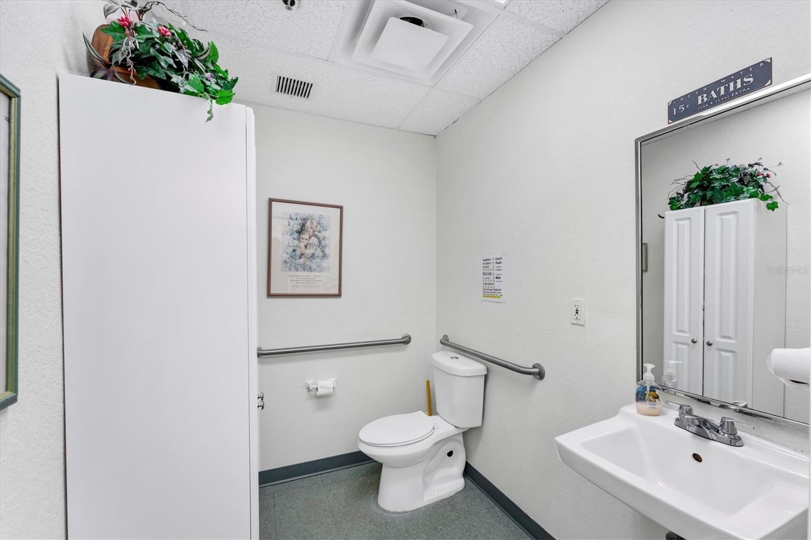 417 COMMERCIAL CT #E, VENICE, FL, 34292