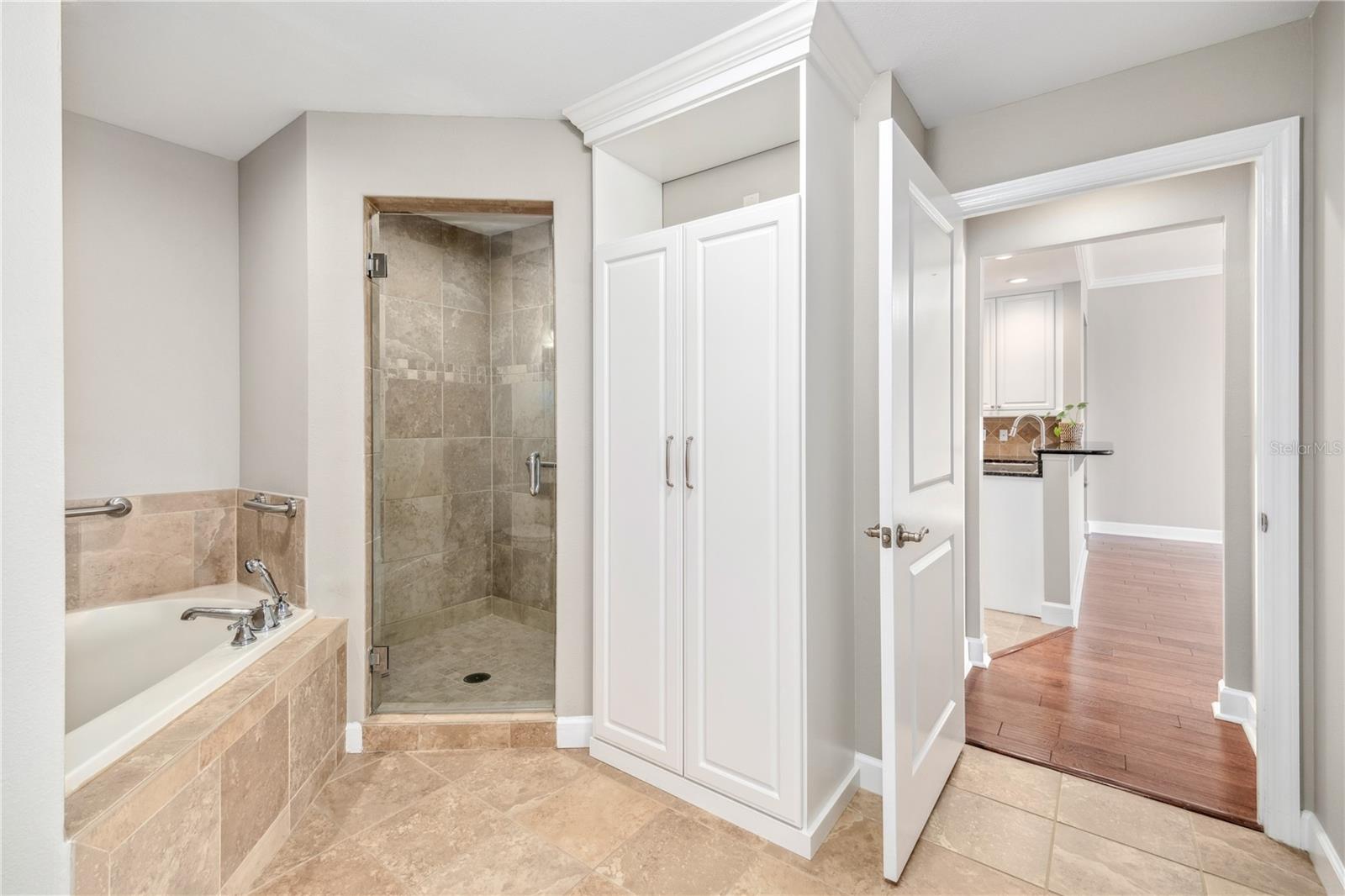 2305 EDGEWATER DR #1403, ORLANDO, FL, 32804