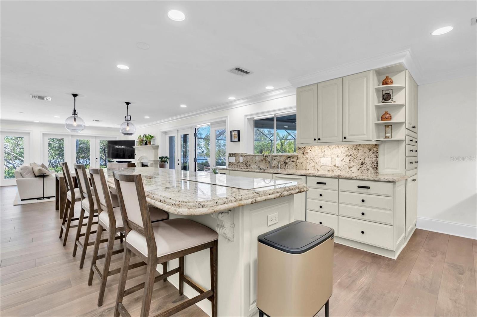 1401 75TH CIR NE, ST PETERSBURG, FL, 33702