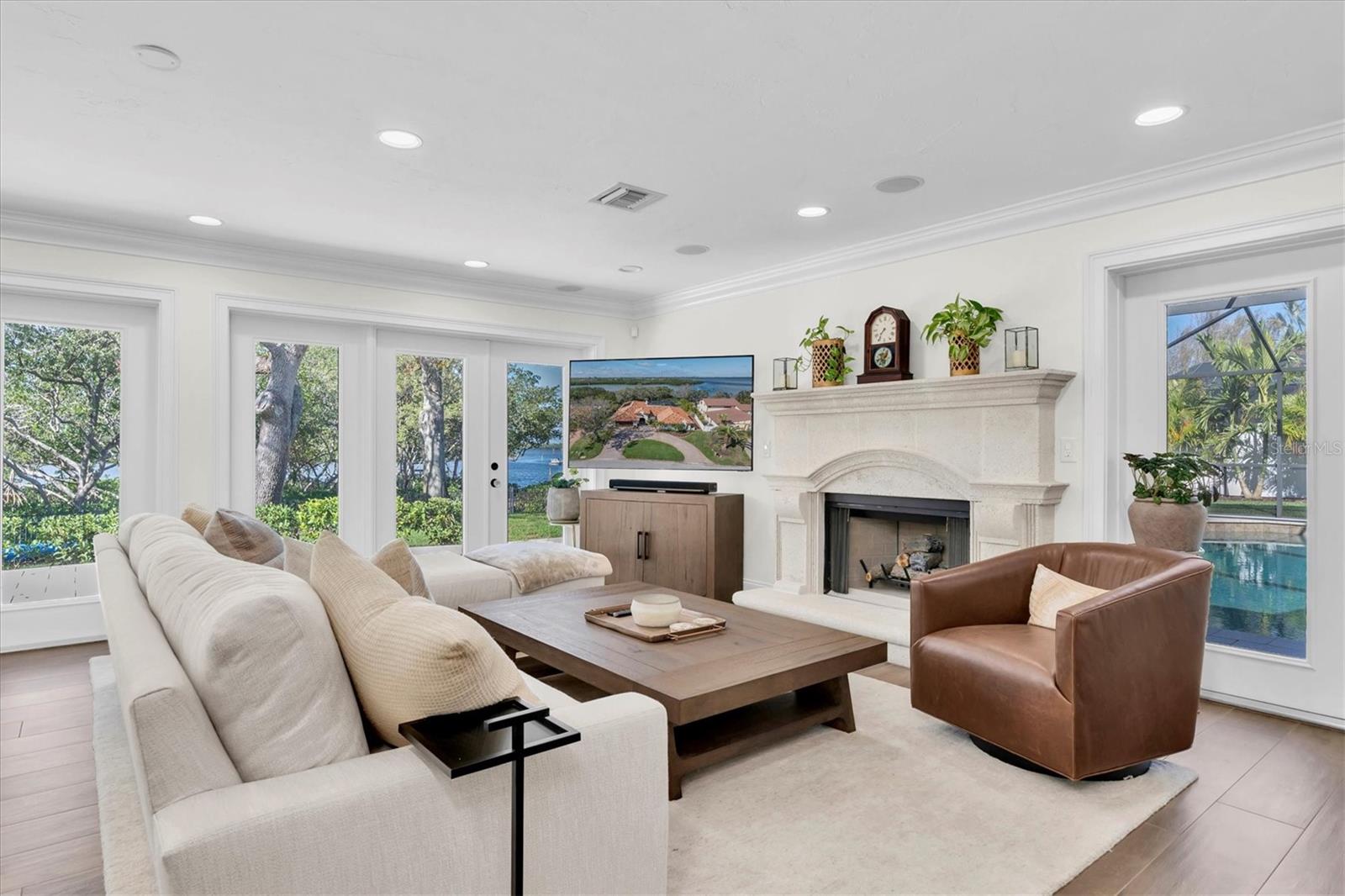 1401 75TH CIR NE, ST PETERSBURG, FL, 33702