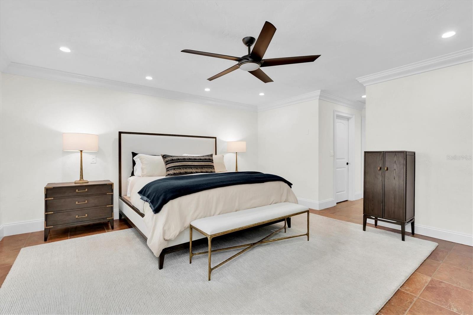1401 75TH CIR NE, ST PETERSBURG, FL, 33702