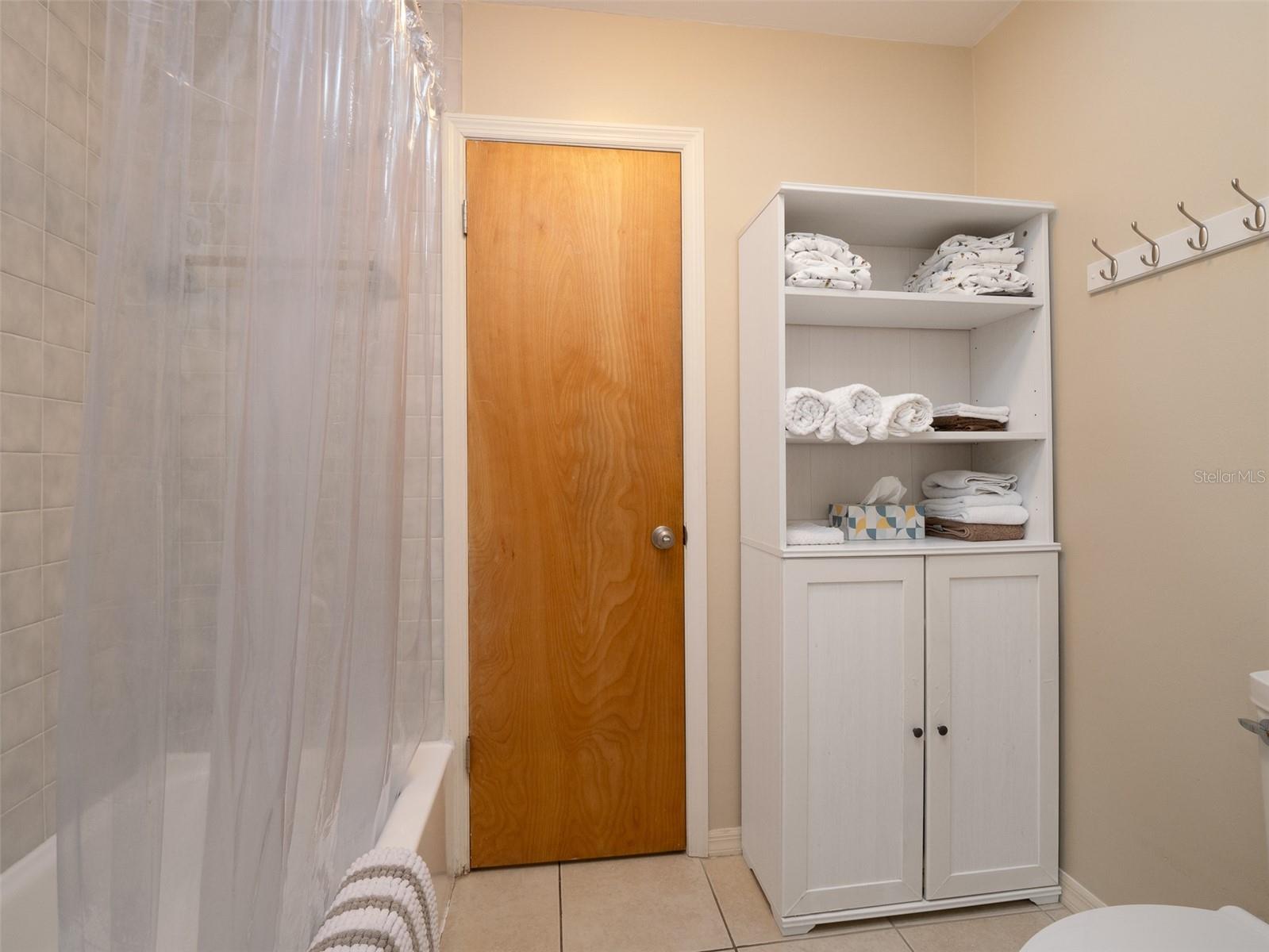 922 NW 10TH AVE, GAINESVILLE, FL, 32601