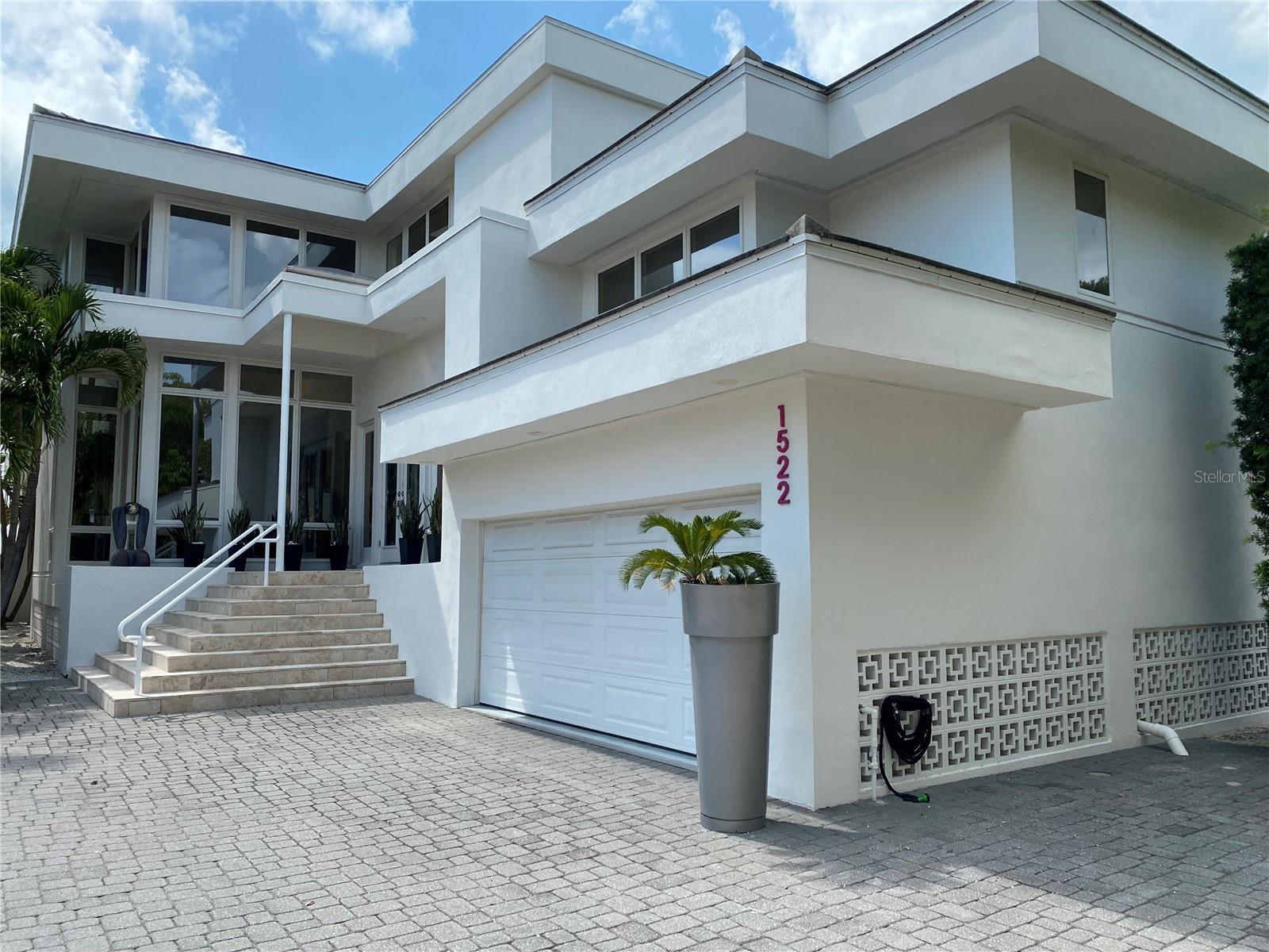 TB8347441 Property Photo