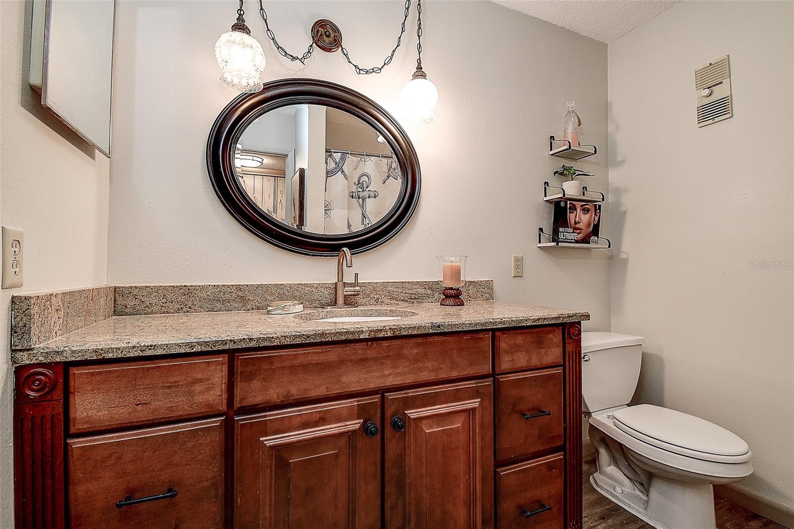 TB8347625 Property Photo