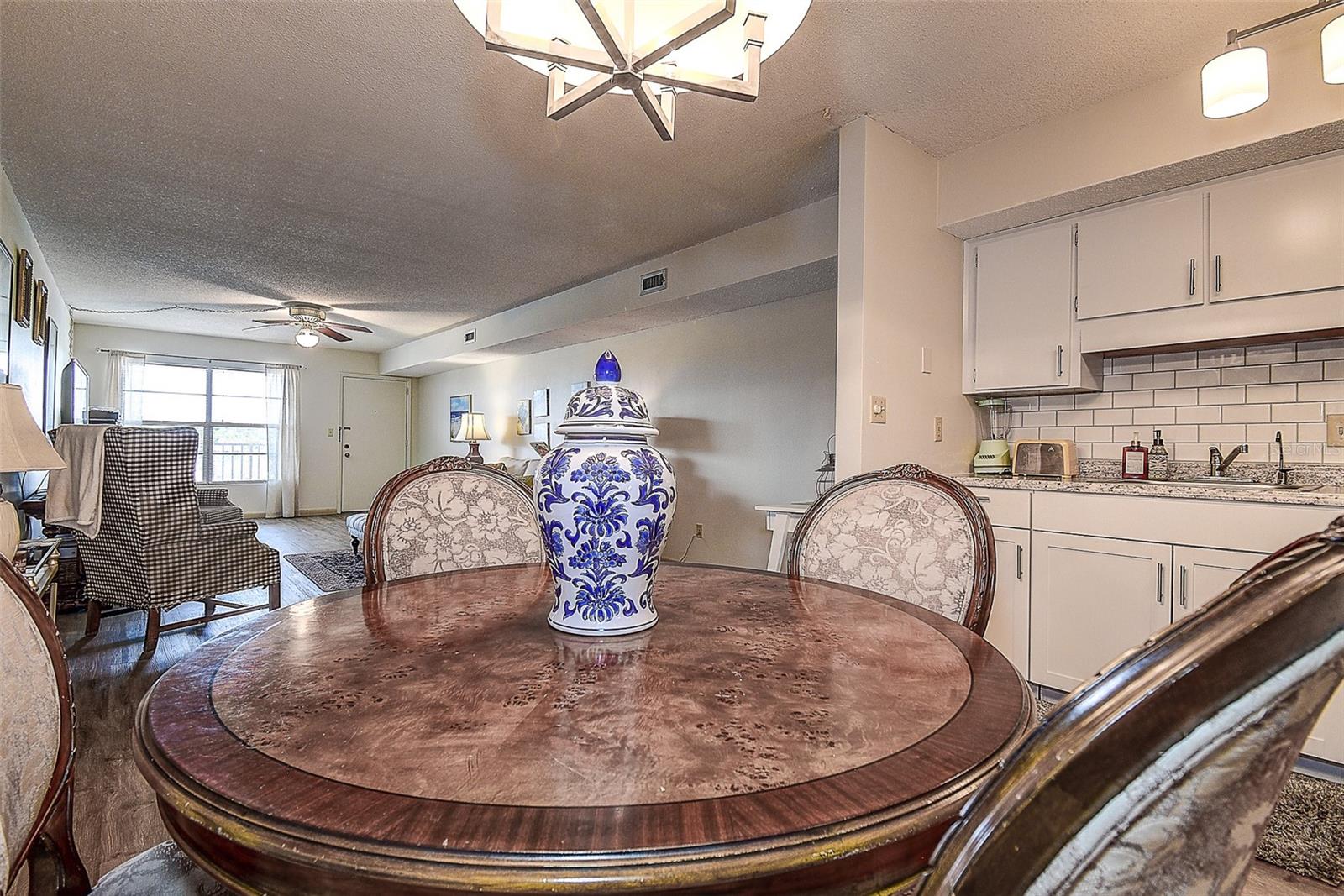 TB8347625 Property Photo