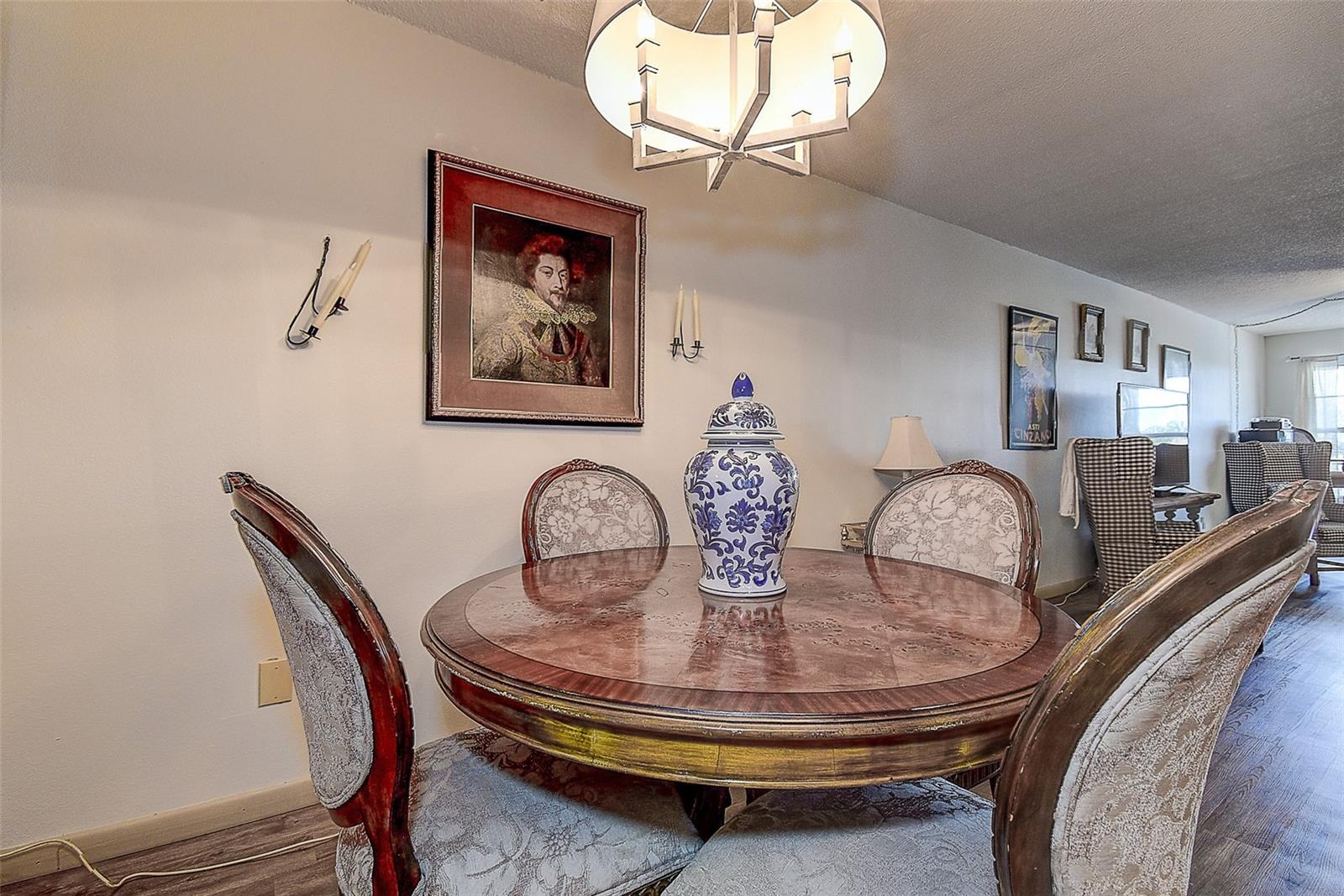 TB8347625 Property Photo