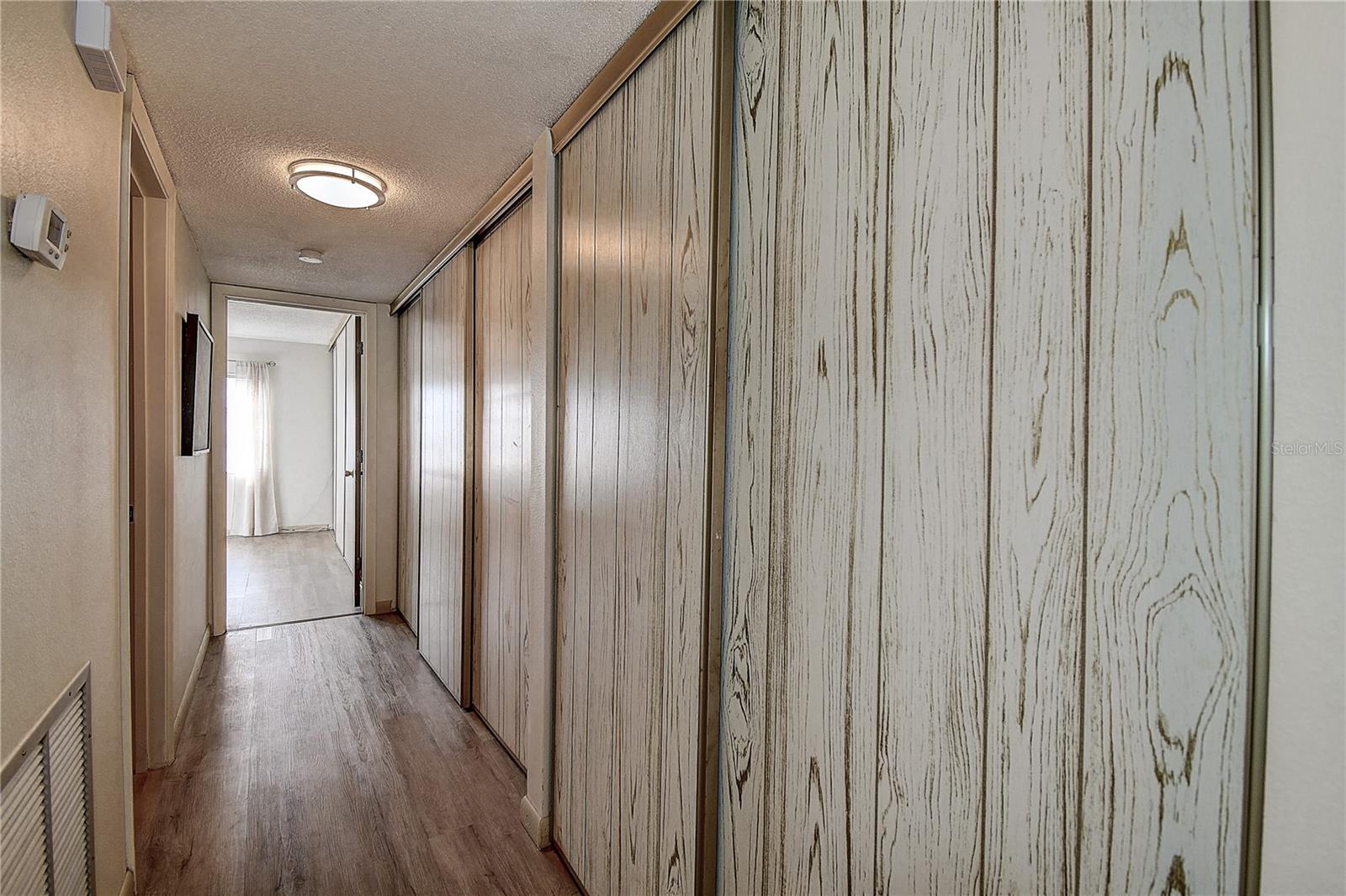 TB8347625 Property Photo