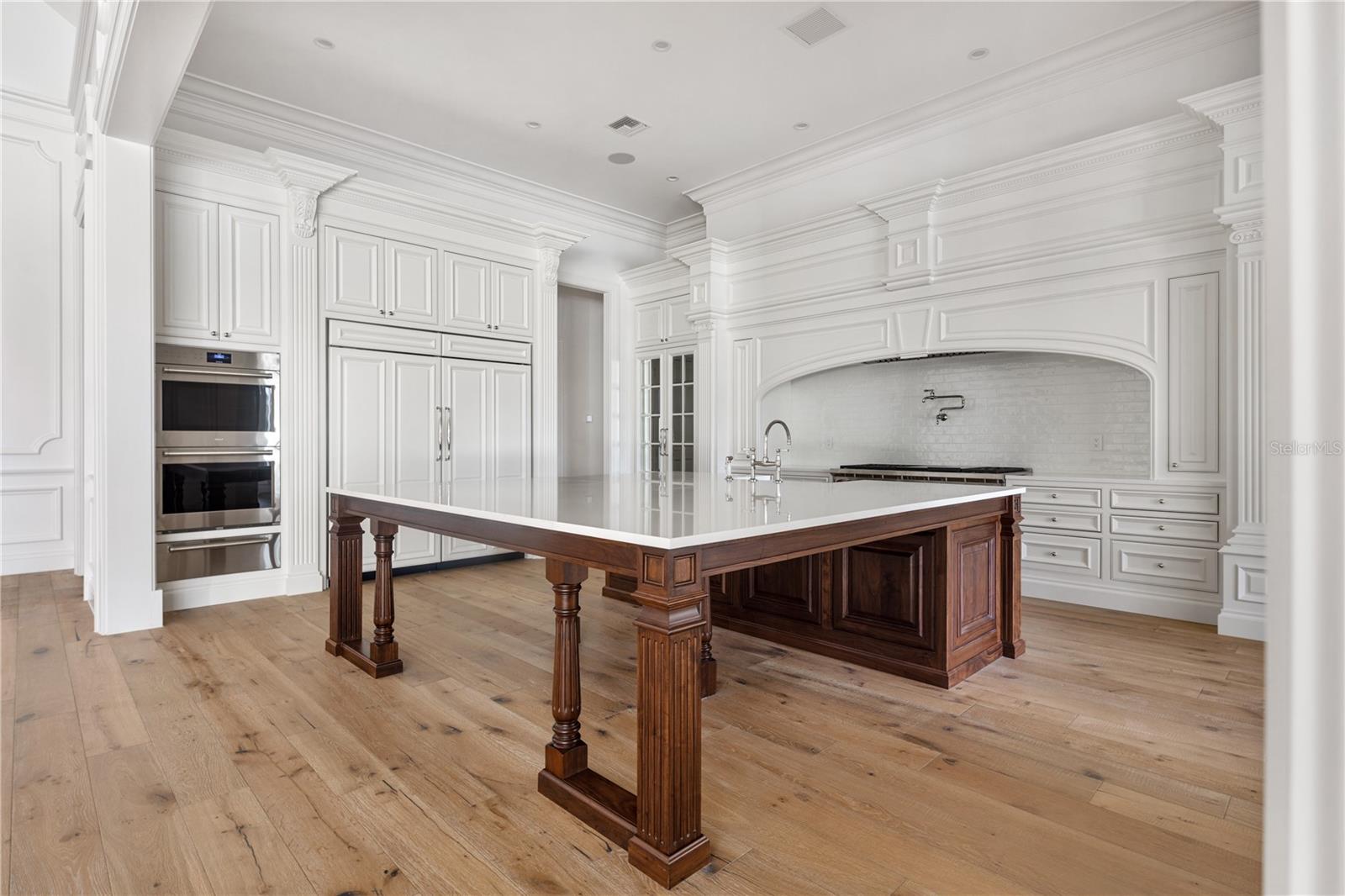 A4639488 Property Photo