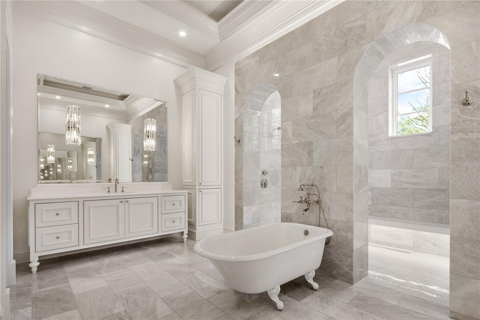 A4639488 Property Photo