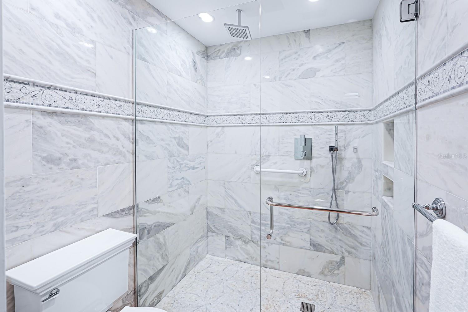 A4639504 Property Photo
