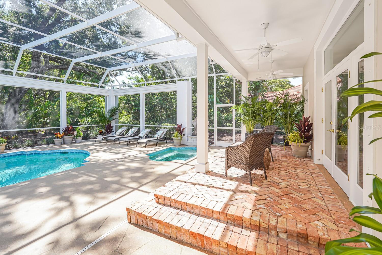 A4639504 Property Photo