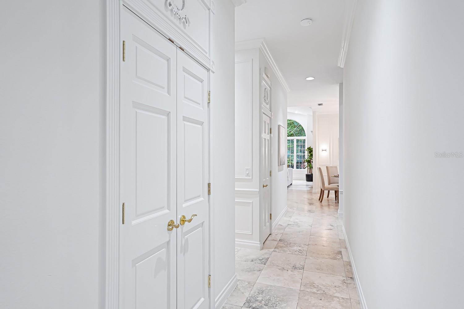 A4639504 Property Photo