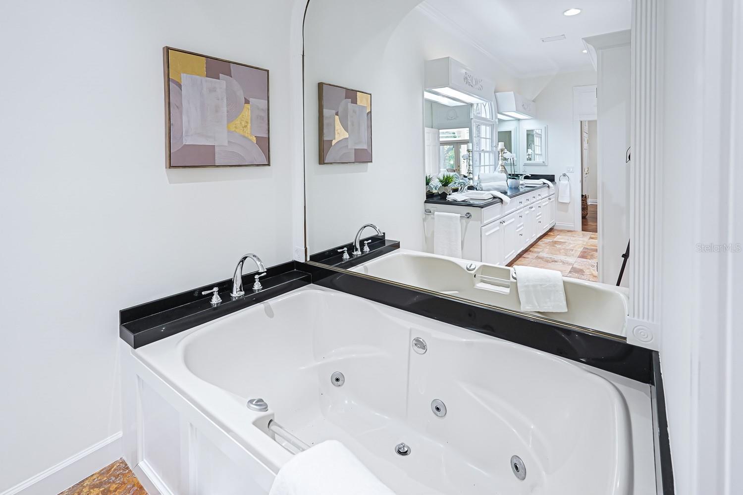 A4639504 Property Photo