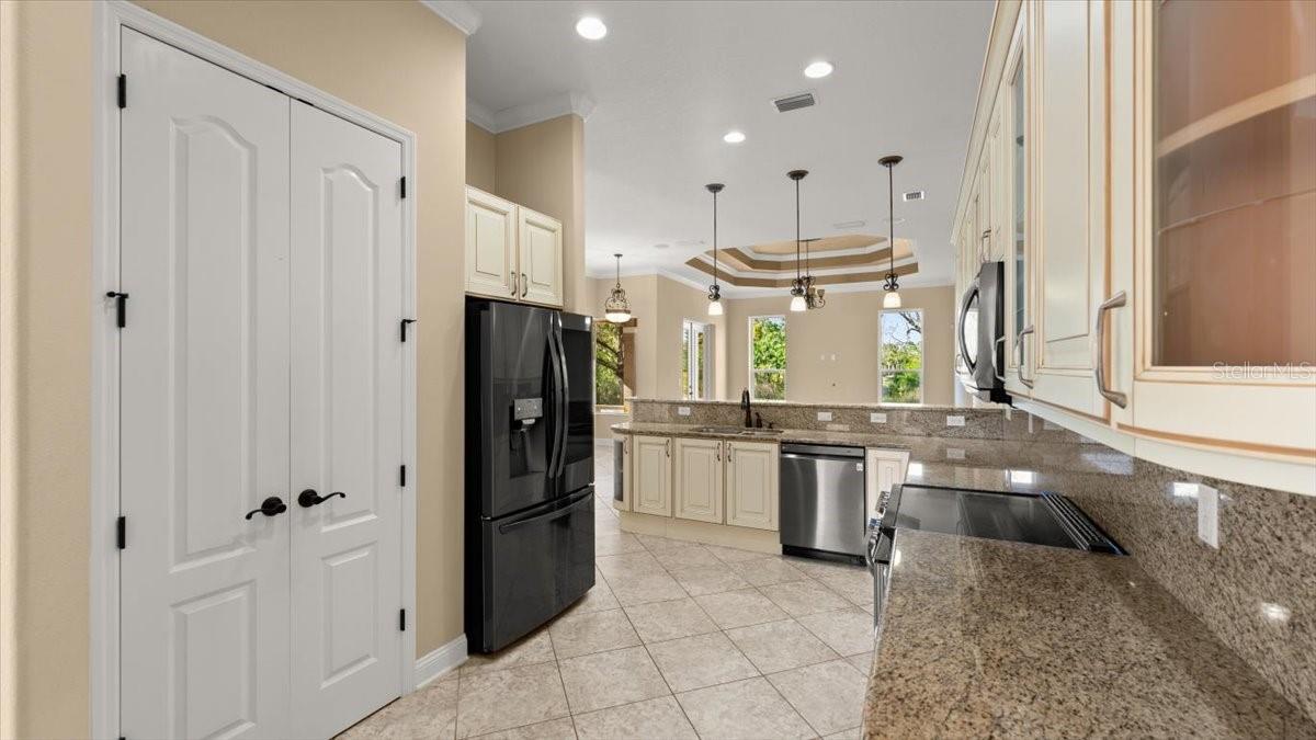 25 EMERALD LAKE CT, PALM COAST, FL, 32137