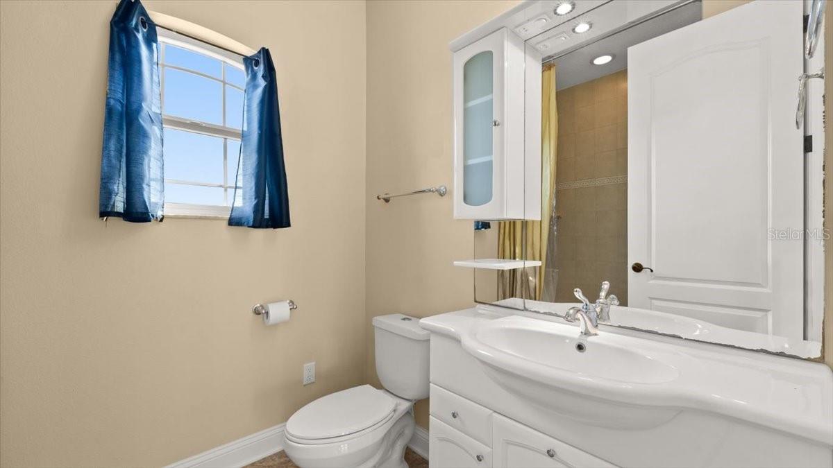 25 EMERALD LAKE CT, PALM COAST, FL, 32137