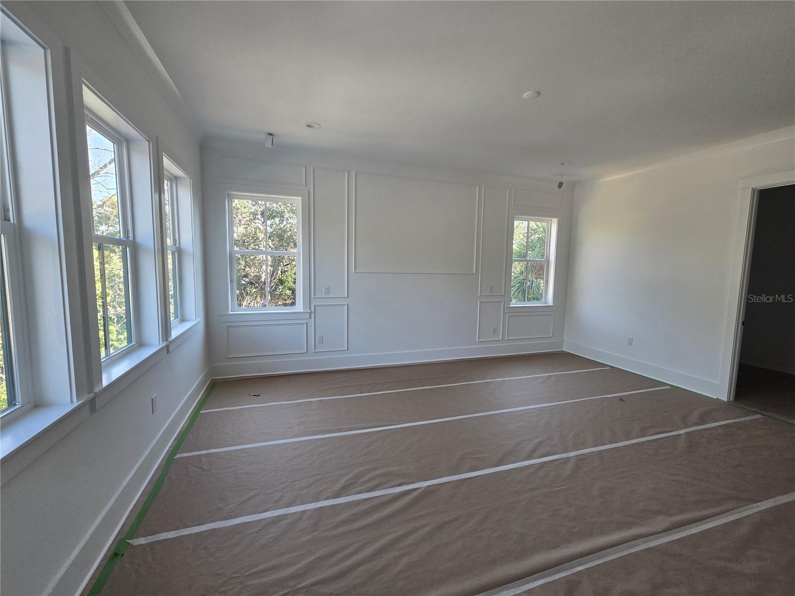 TB8347898 Property Photo