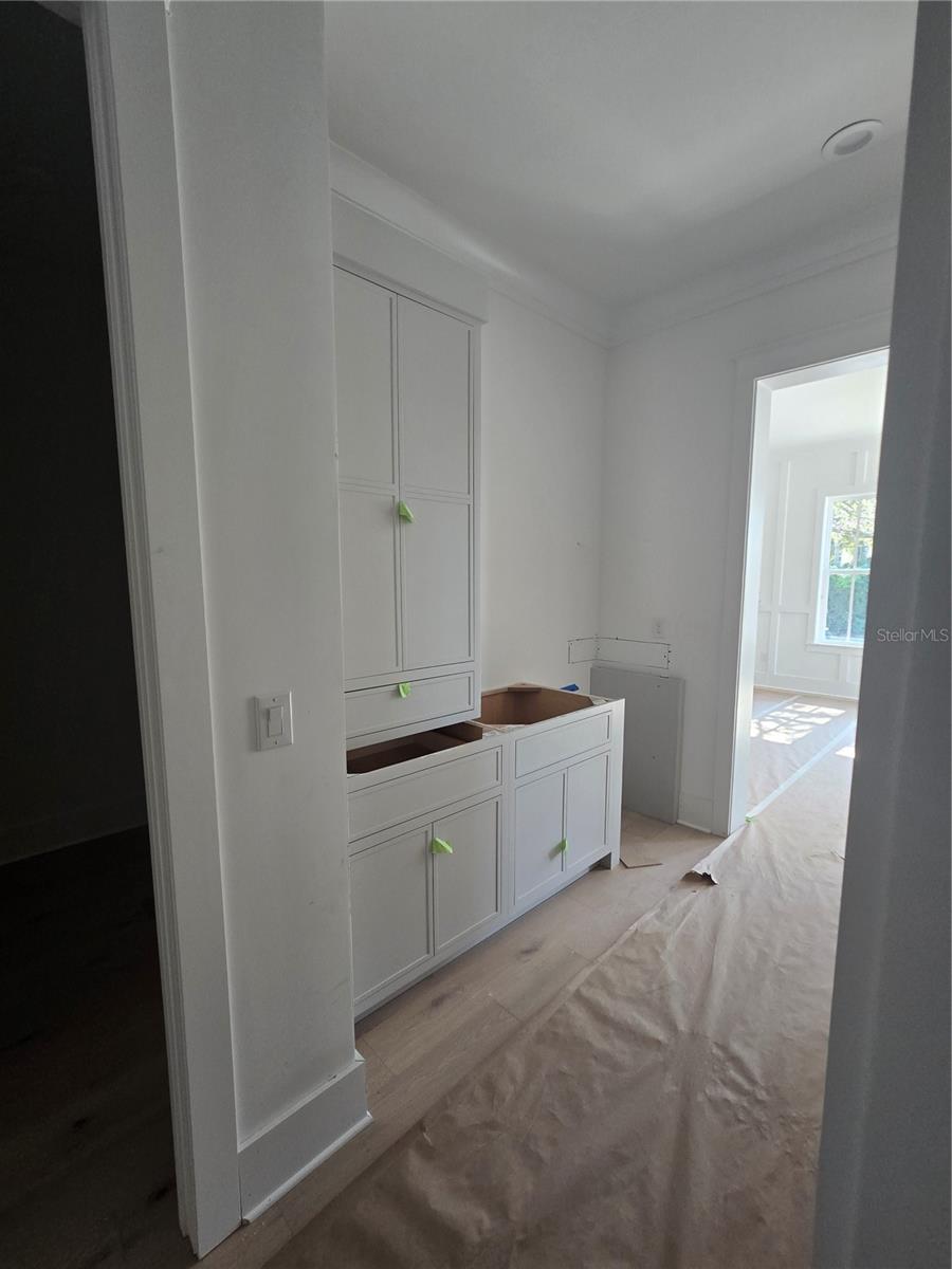 TB8347898 Property Photo