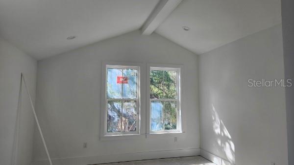 TB8347898 Property Photo