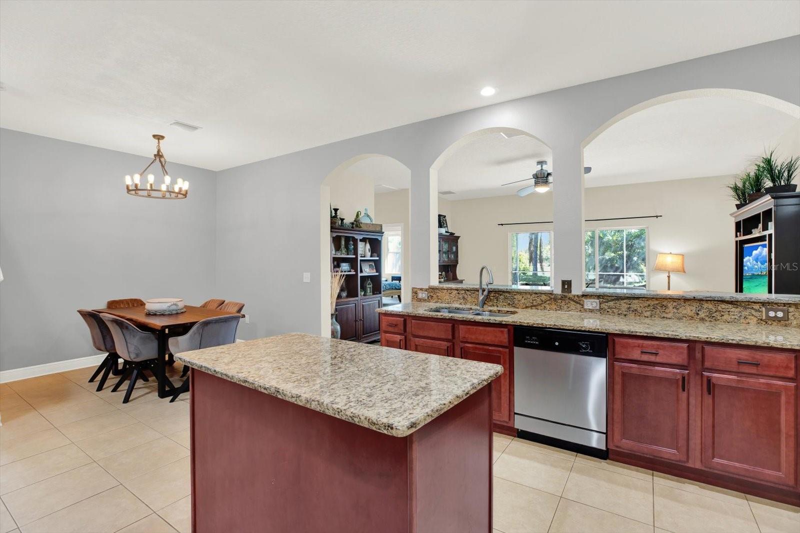 7718 LANDCARE LN, TAMPA, FL, 33616