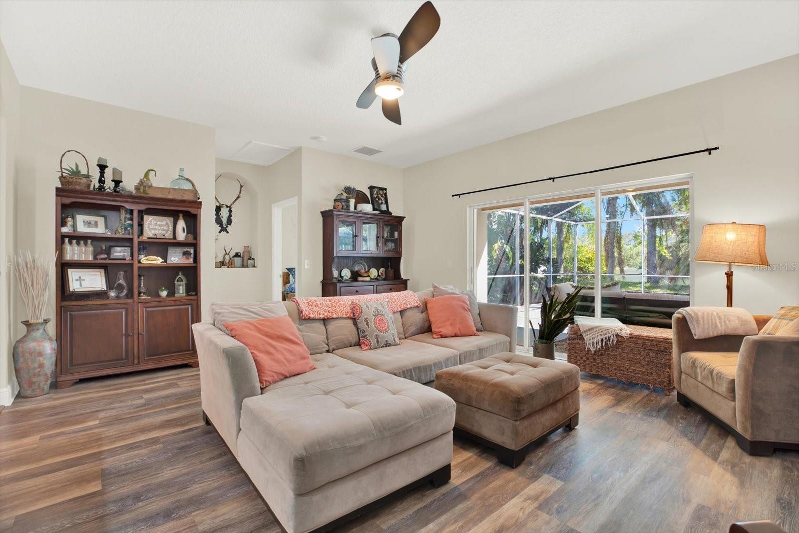 7718 LANDCARE LN, TAMPA, FL, 33616