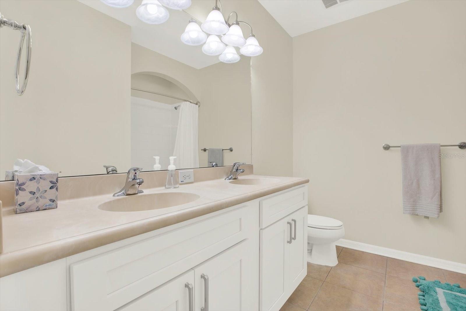 7718 LANDCARE LN, TAMPA, FL, 33616