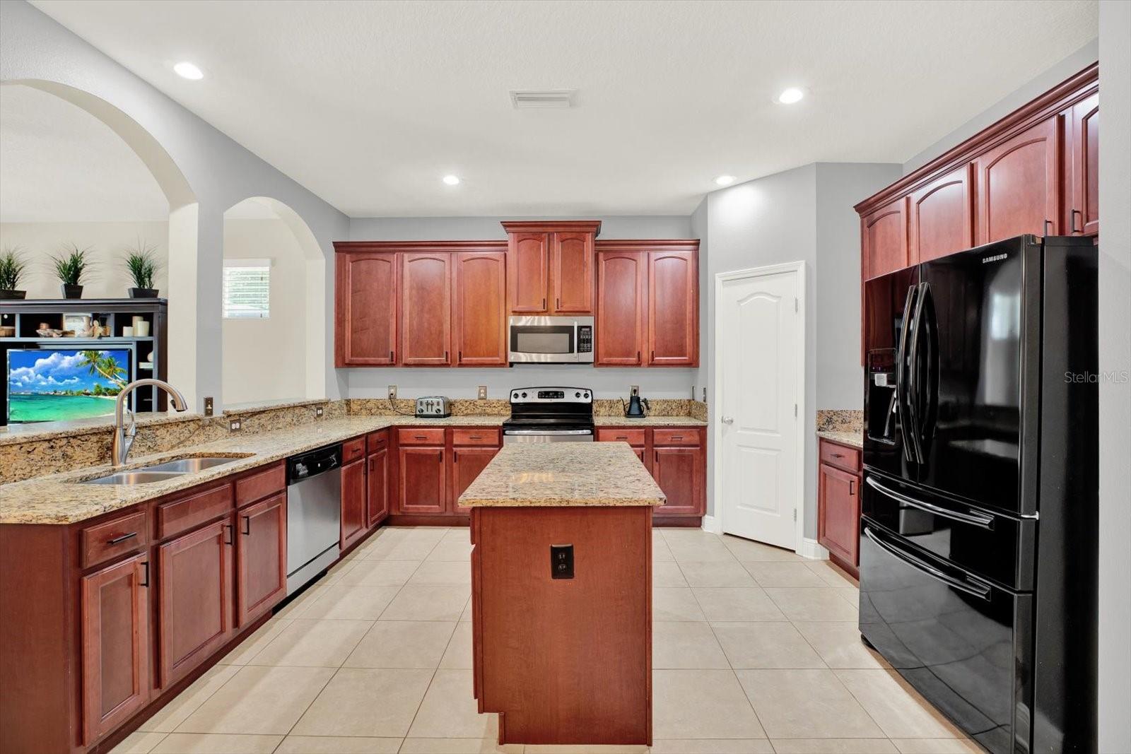 7718 LANDCARE LN, TAMPA, FL, 33616