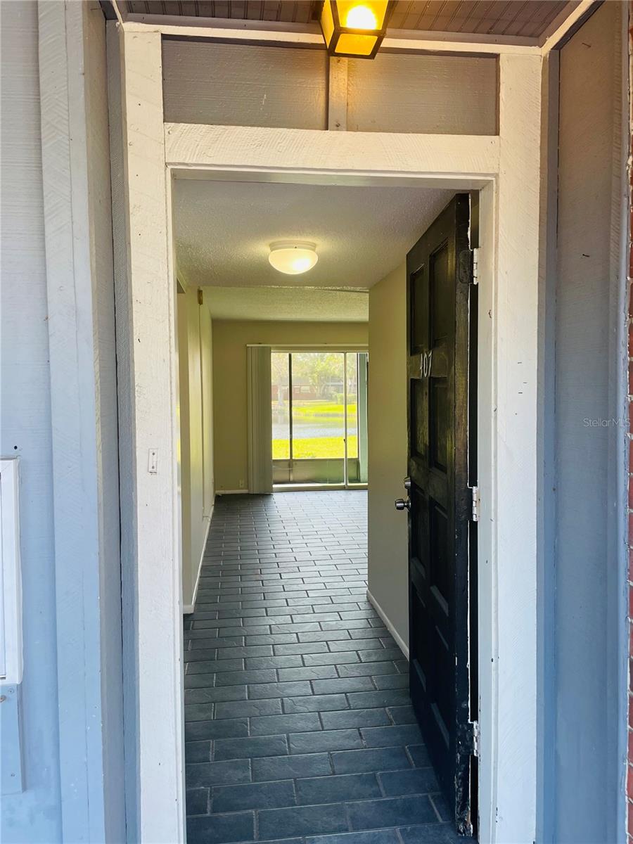 200 COUNTRY CLUB DR #407, LARGO, FL, 33771