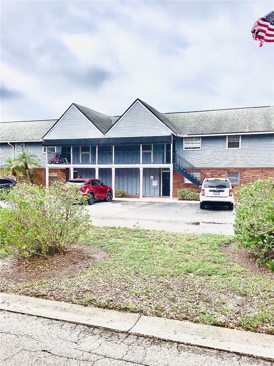 200 COUNTRY CLUB DR #407, LARGO, FL, 33771