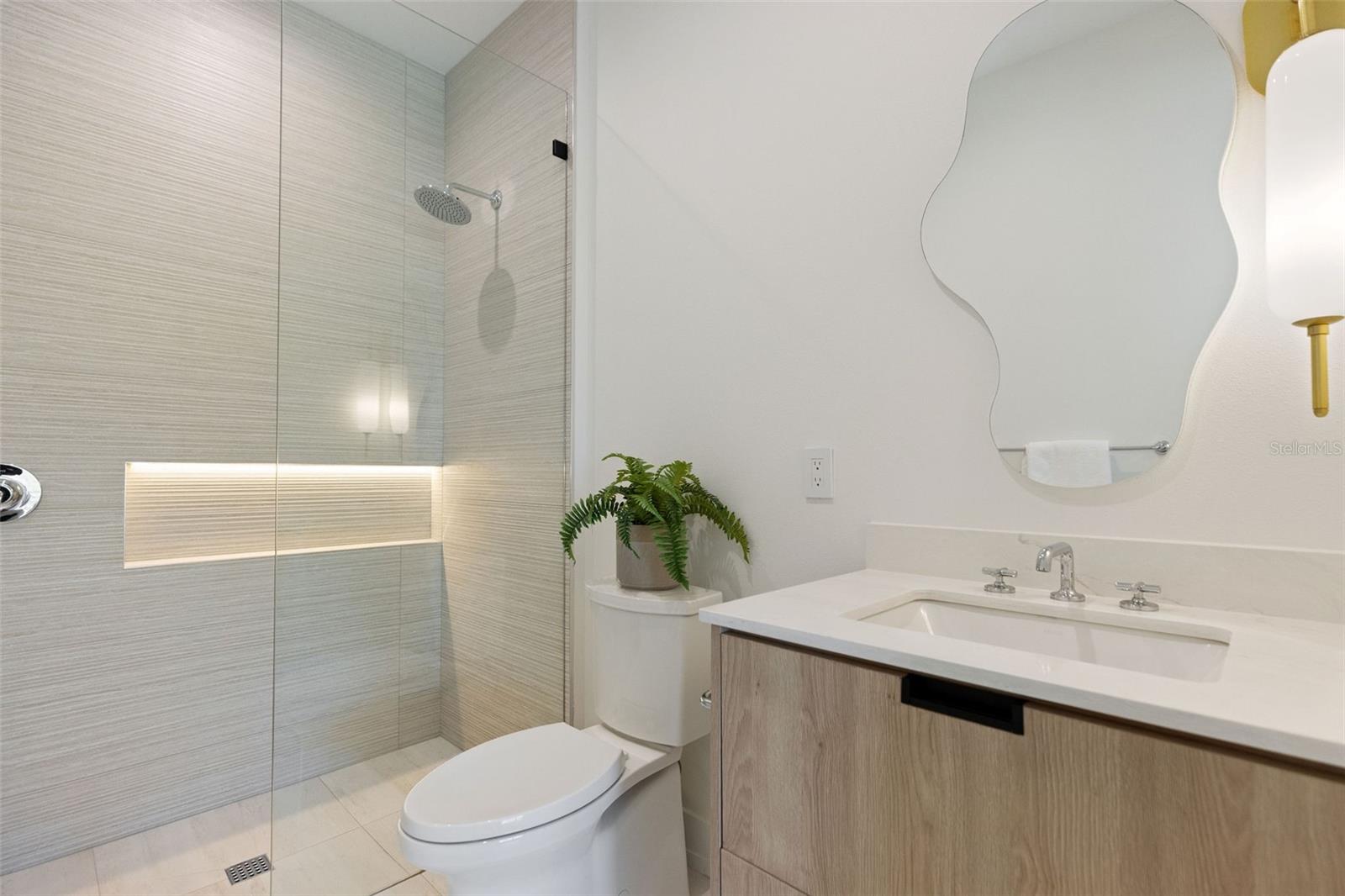 O6278790 Property Photo