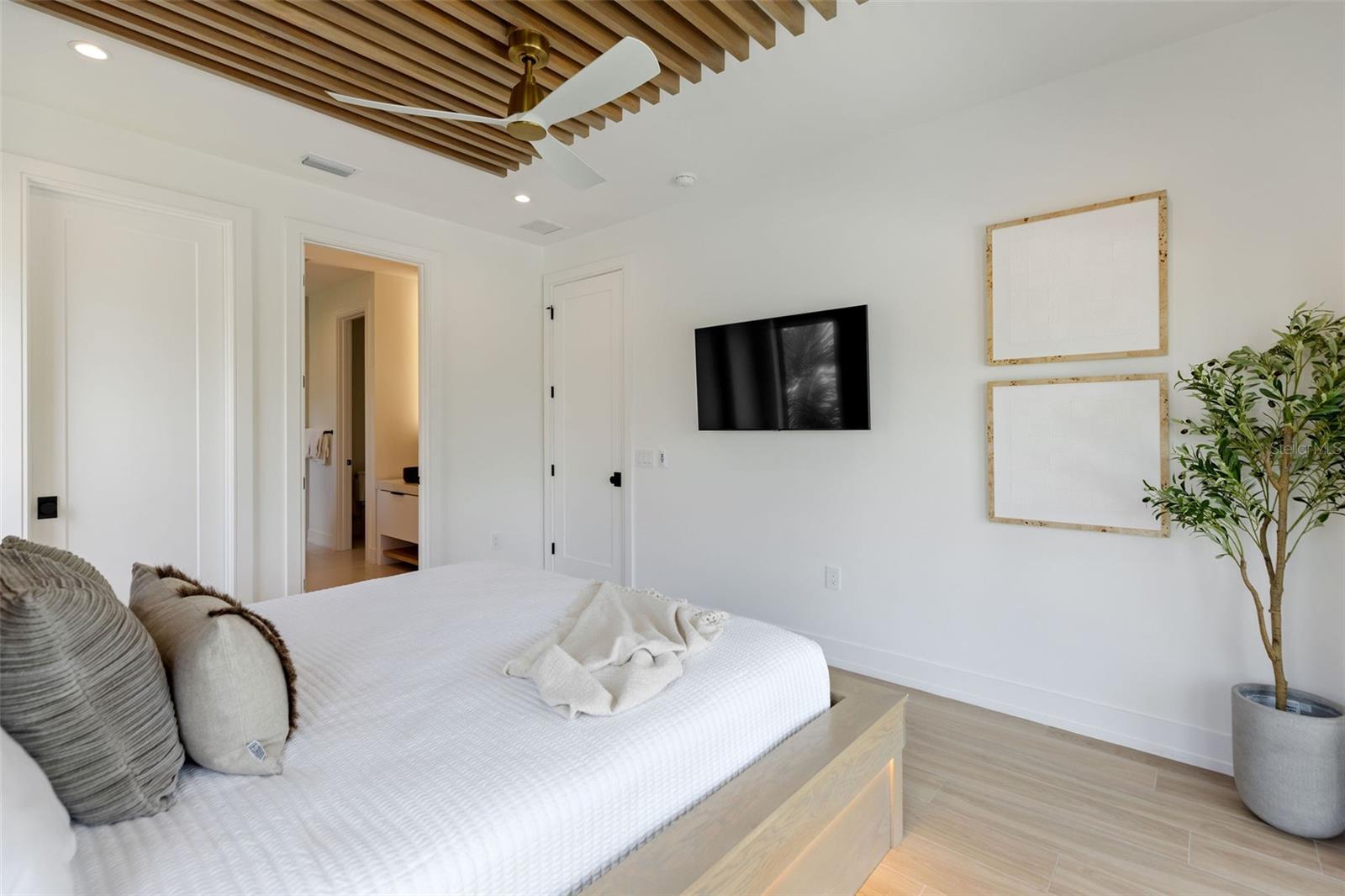 O6278790 Property Photo