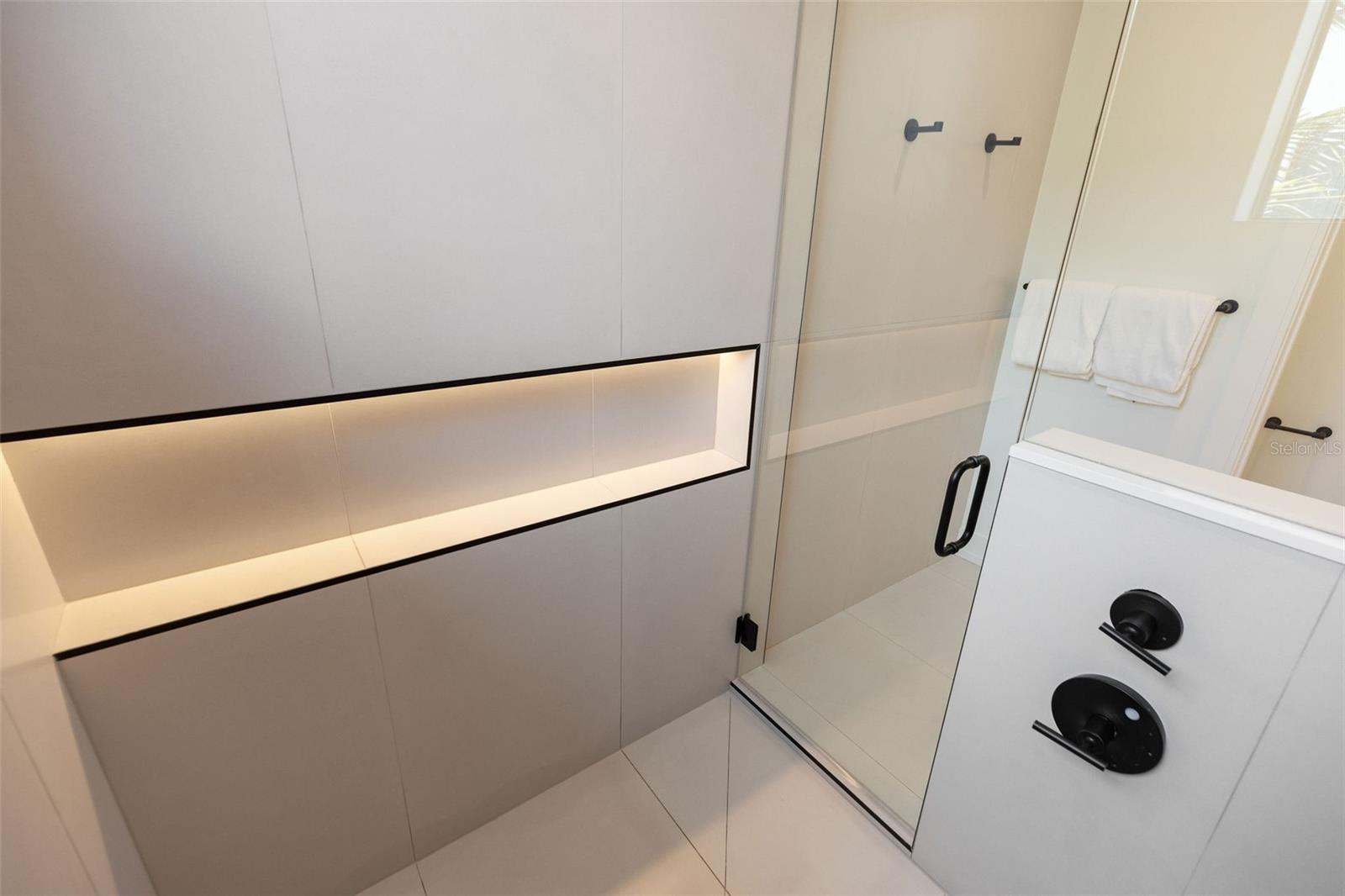 O6278790 Property Photo