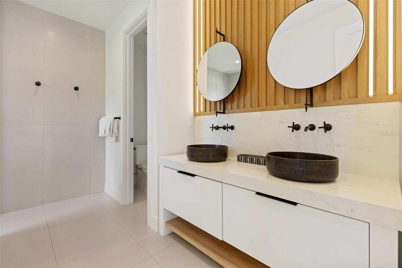 O6278790 Property Photo