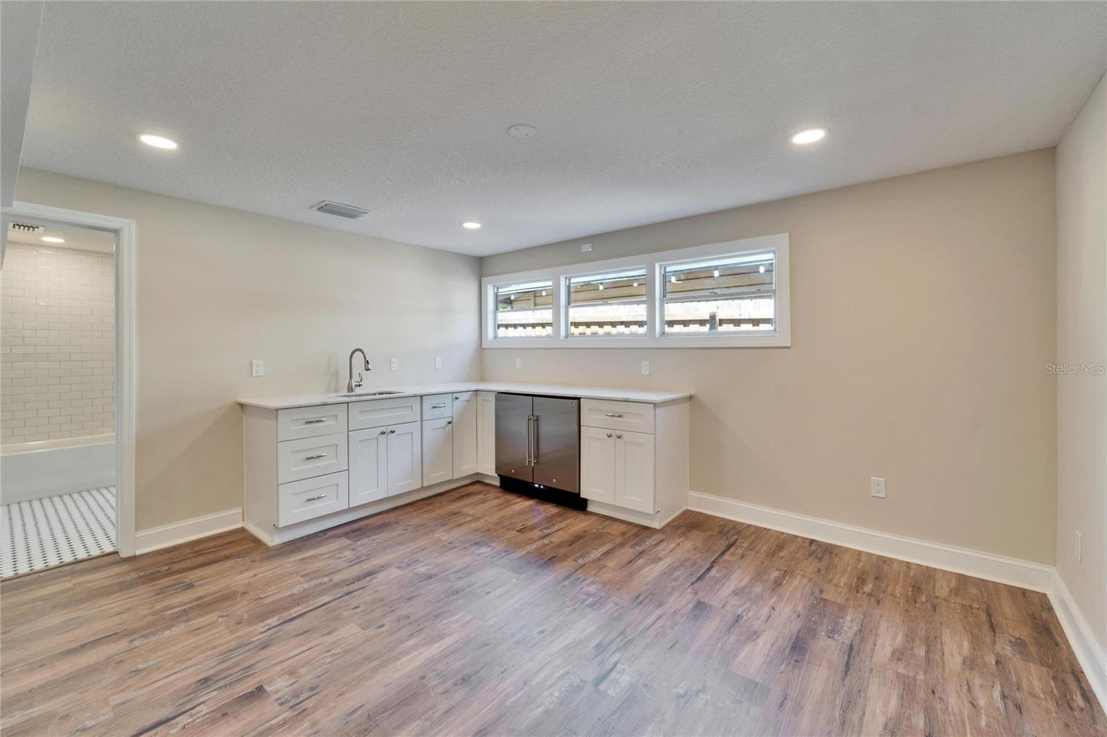 MORRISON GROVE SUB, TAMPA, FL, 33606