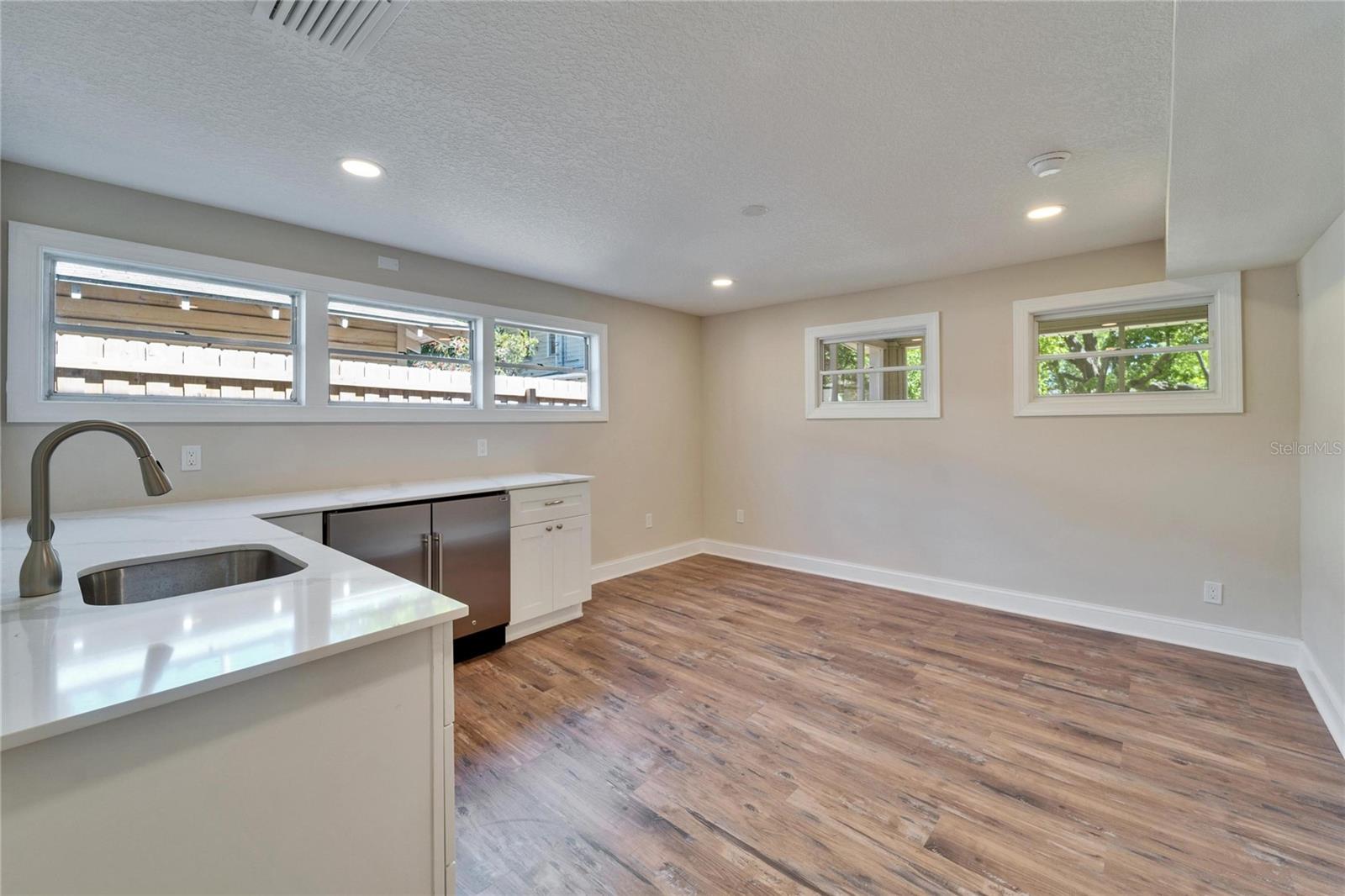 MORRISON GROVE SUB, TAMPA, FL, 33606