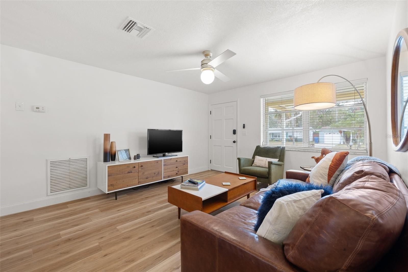 1230 7TH AVE NE, LARGO, FL, 33770