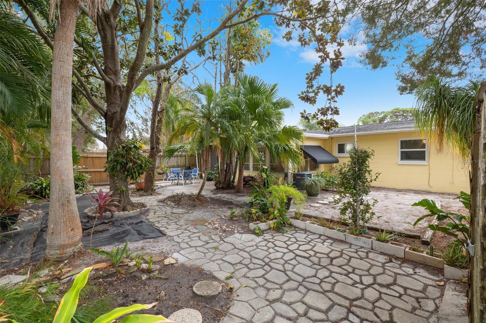 1230 7TH AVE NE, LARGO, FL, 33770