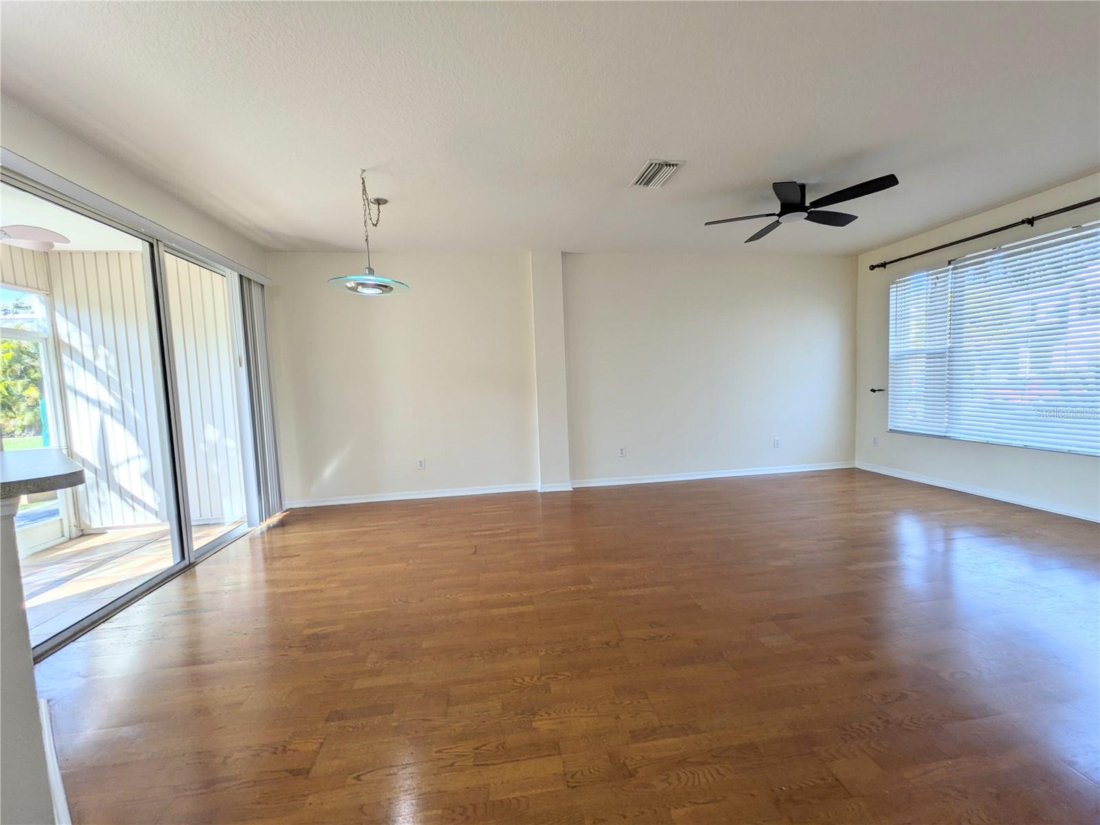 12287 COUNTRY WHITE CIR, TAMPA, FL, 33635