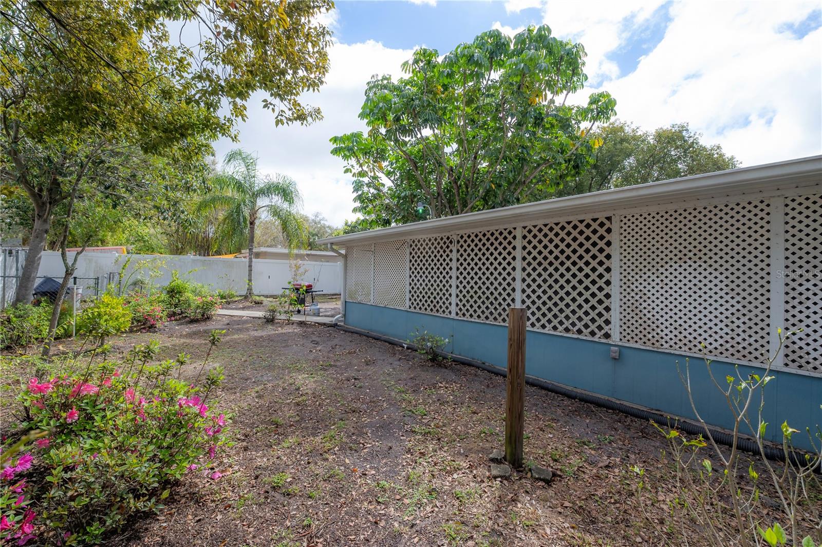 1102 E LAMBRIGHT ST, TAMPA, FL, 33604
