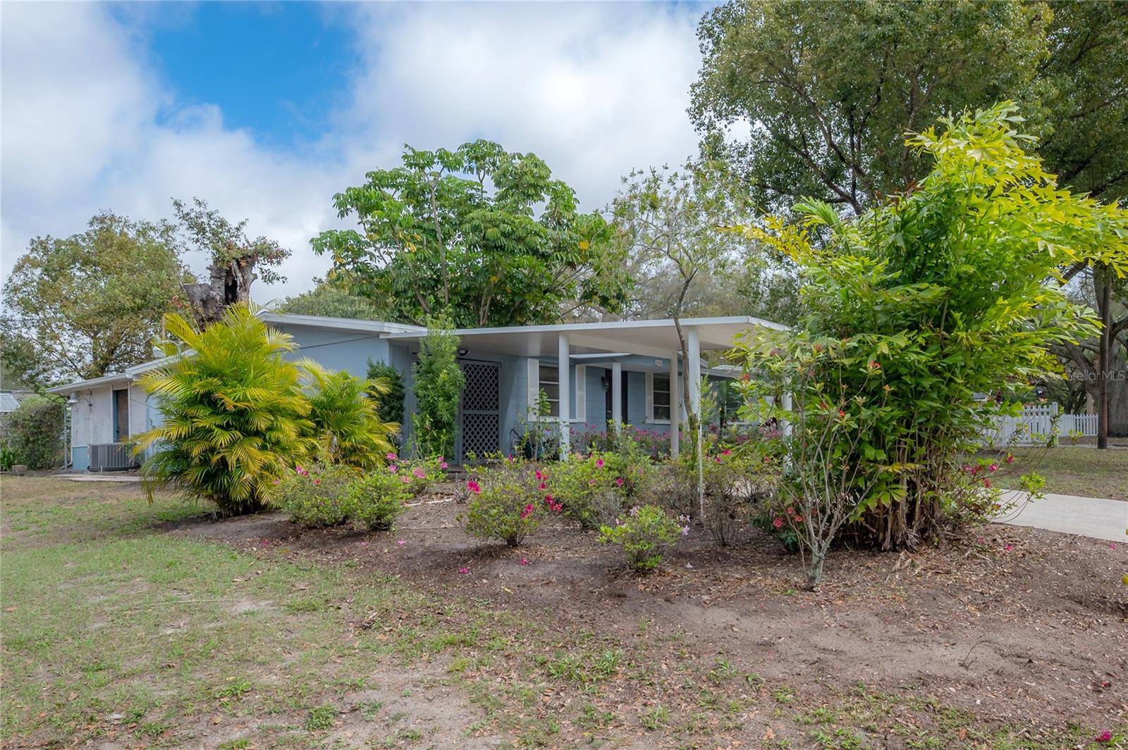 1102 E LAMBRIGHT ST, TAMPA, FL, 33604
