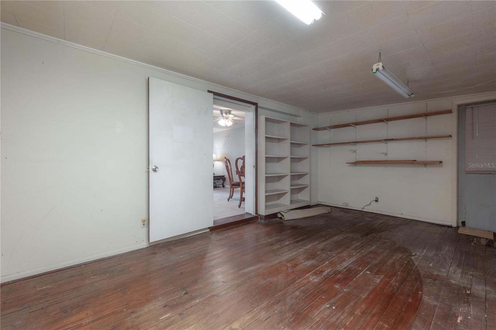 1102 E LAMBRIGHT ST, TAMPA, FL, 33604
