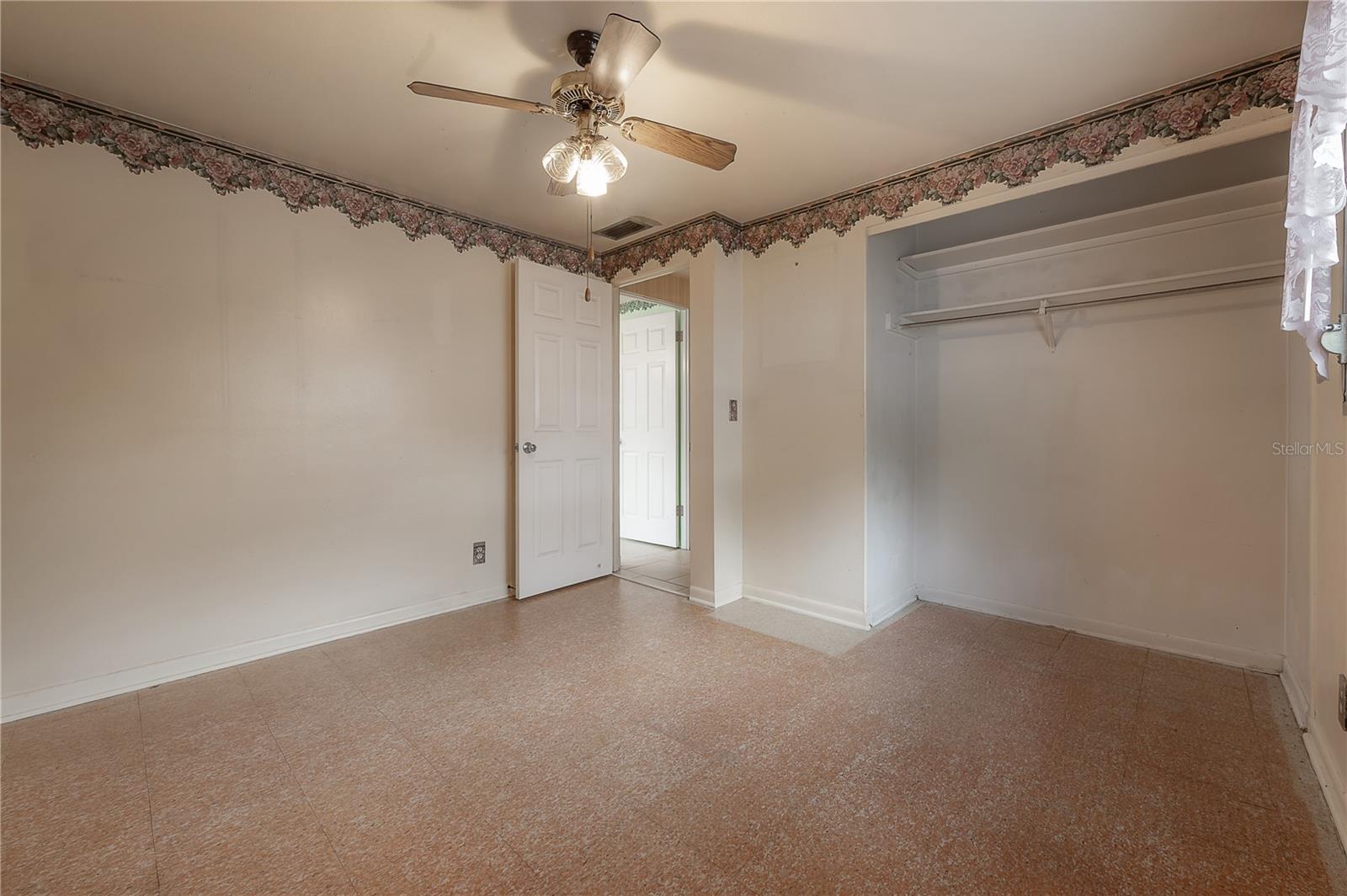 1102 E LAMBRIGHT ST, TAMPA, FL, 33604