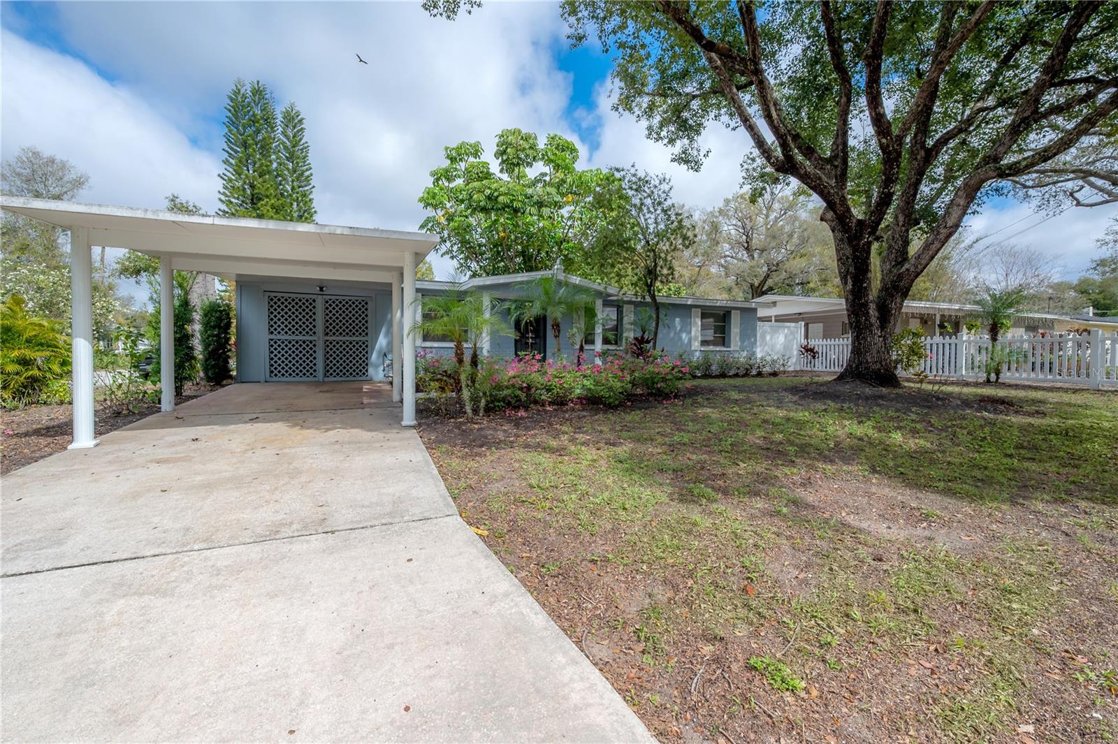1102 E LAMBRIGHT ST, TAMPA, FL, 33604