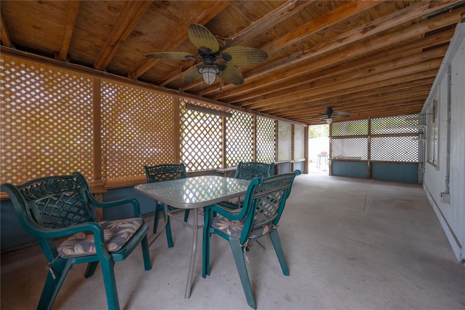 1102 E LAMBRIGHT ST, TAMPA, FL, 33604