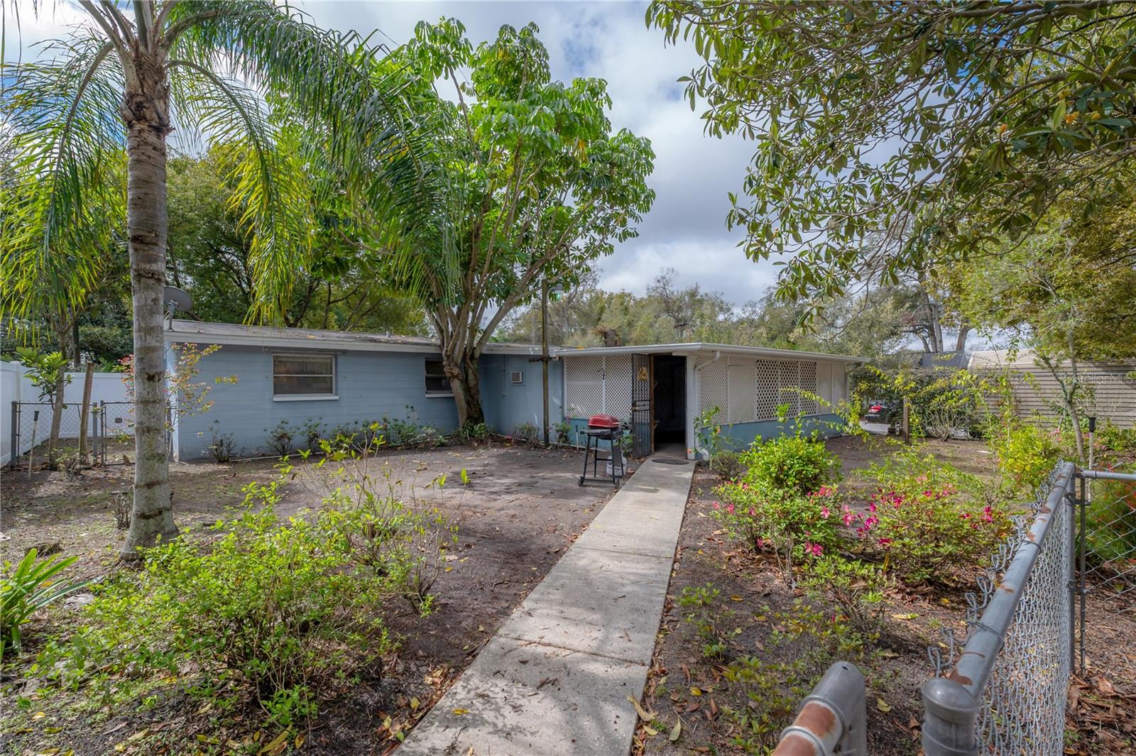 1102 E LAMBRIGHT ST, TAMPA, FL, 33604