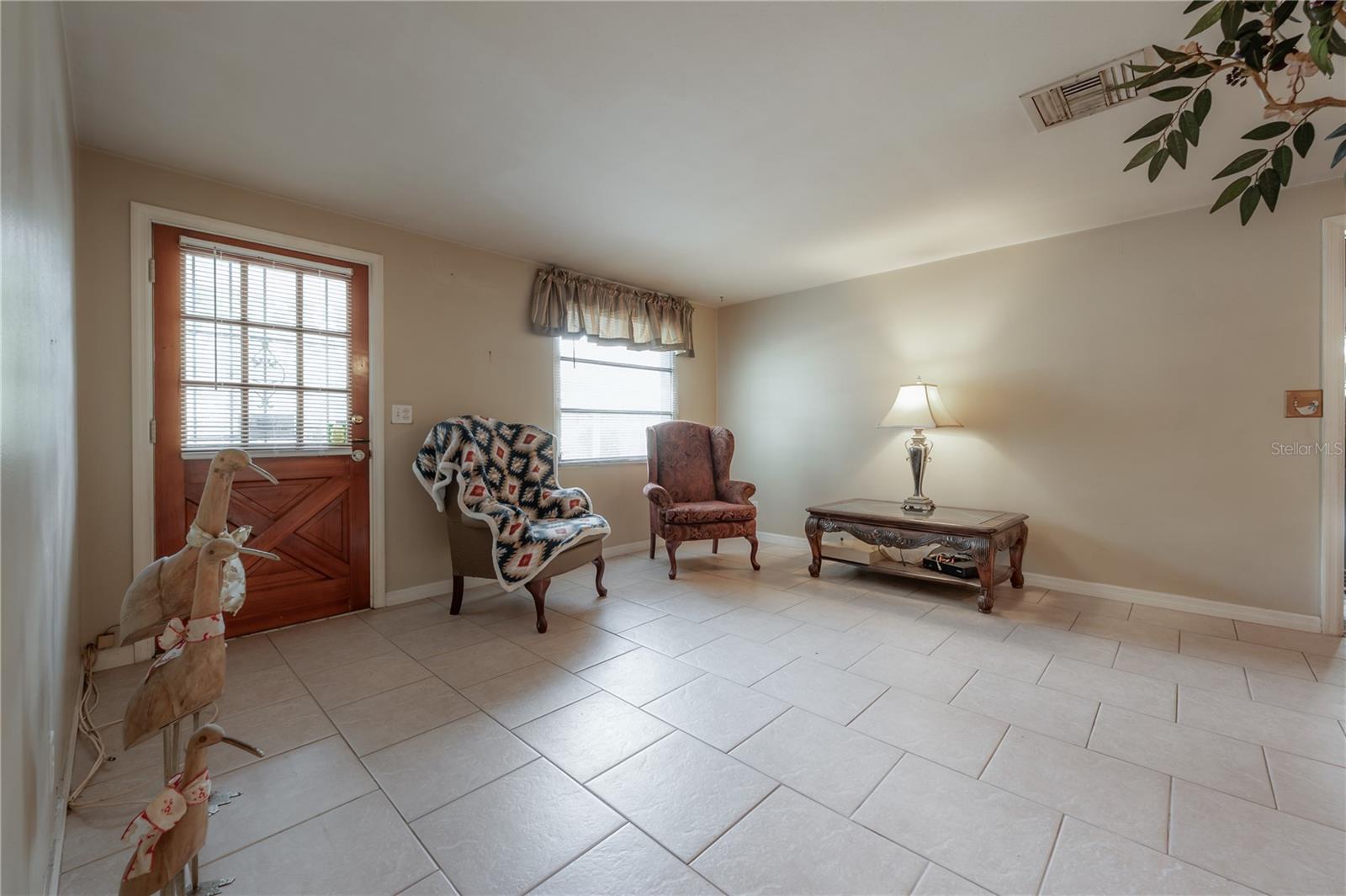 1102 E LAMBRIGHT ST, TAMPA, FL, 33604