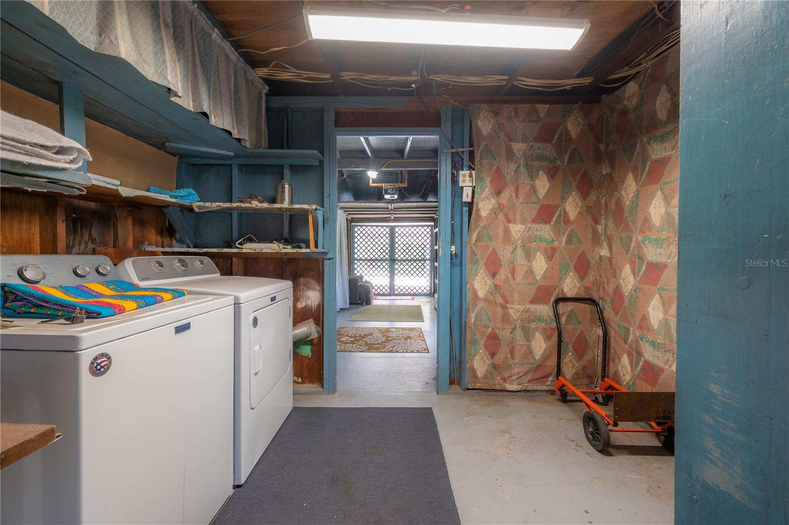 1102 E LAMBRIGHT ST, TAMPA, FL, 33604