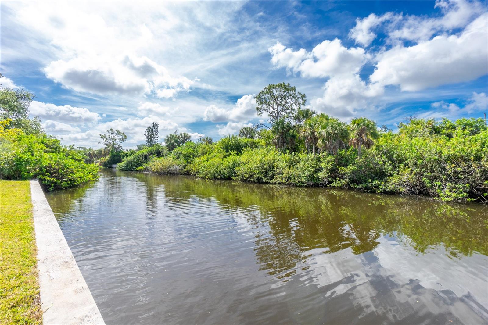 626 LOMOND DR, PORT CHARLOTTE, FL, 33953